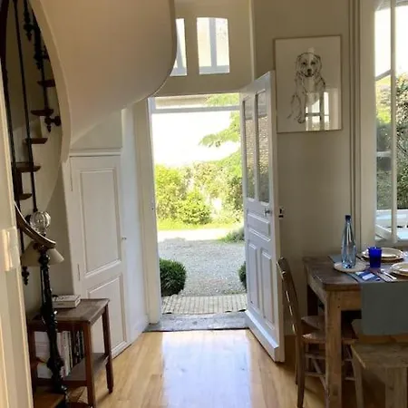 Elegante Maison Avec Jardin *