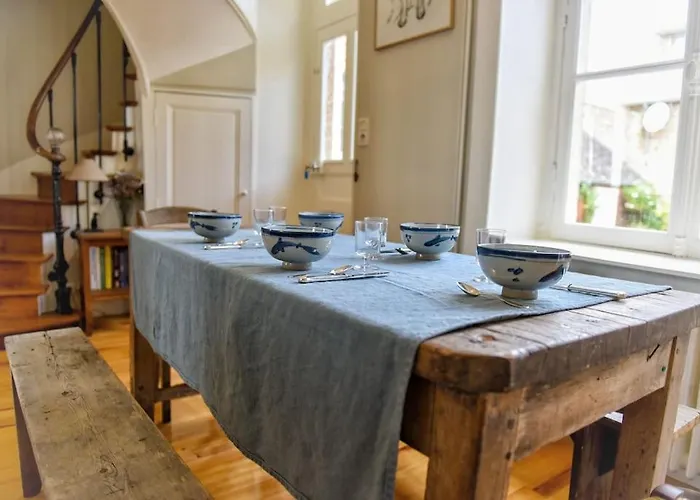 Elegante Maison Avec Jardin *