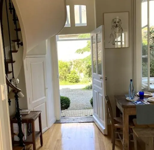 Elegante Maison Avec Jardin *